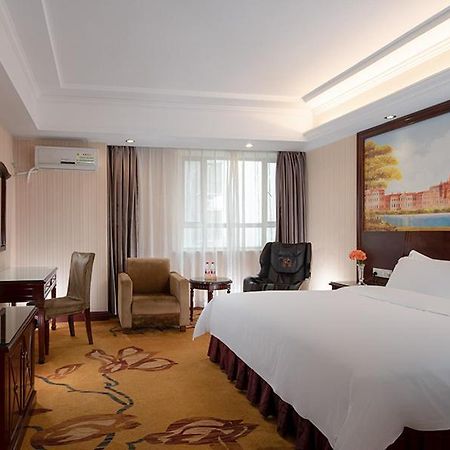Vienna Hotel Dongguan Chang'An Mid Zhen'An Road Exterior photo